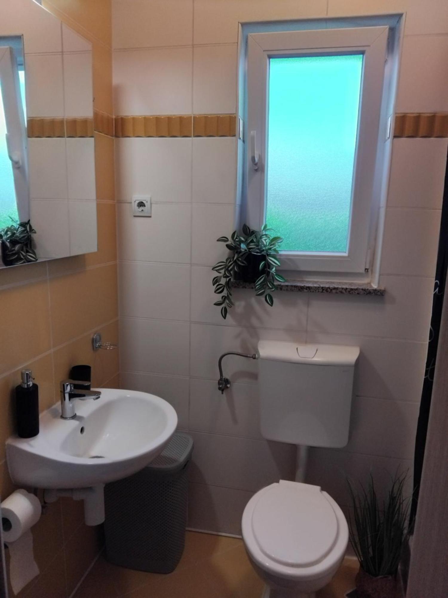 Studio Apartman Marly Apartment Pula Exterior foto